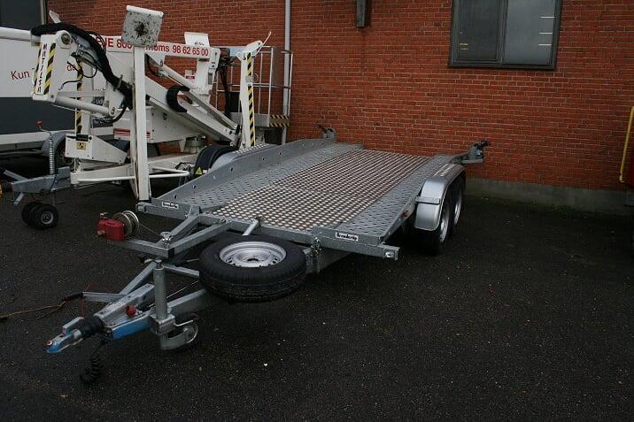 TR005 – Autotrailer 2500 kg