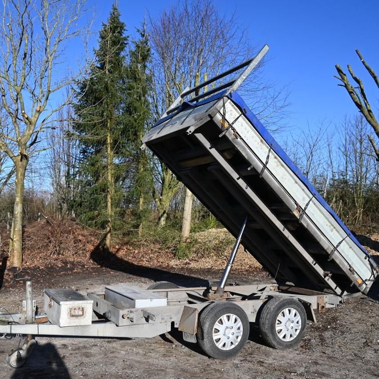 TR001 - Tiptrailer 2700 kg.